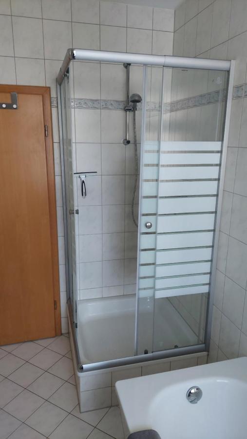 Neu! Ferienwohnung In Erfurt Bagian luar foto