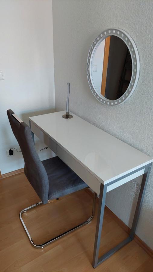 Neu! Ferienwohnung In Erfurt Bagian luar foto