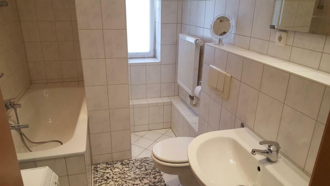 Neu! Ferienwohnung In Erfurt Bagian luar foto